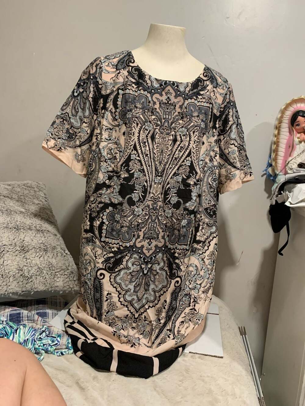 Chico's Shift Dress Size 2 Black Blush Pink Paisley Floral